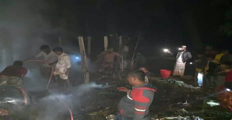 ঘাটাইলে বৈদ্যুতিক আগুনে ঘর পুড়ে ছাই